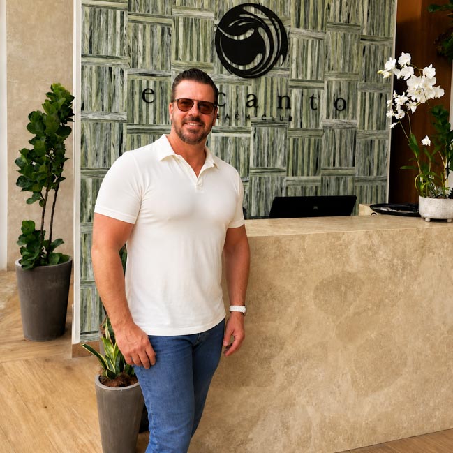Peter O'Donovan at Encanto Beach Club